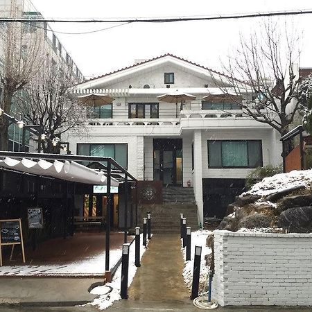 House 740 Hostel โซล ภายนอก รูปภาพ